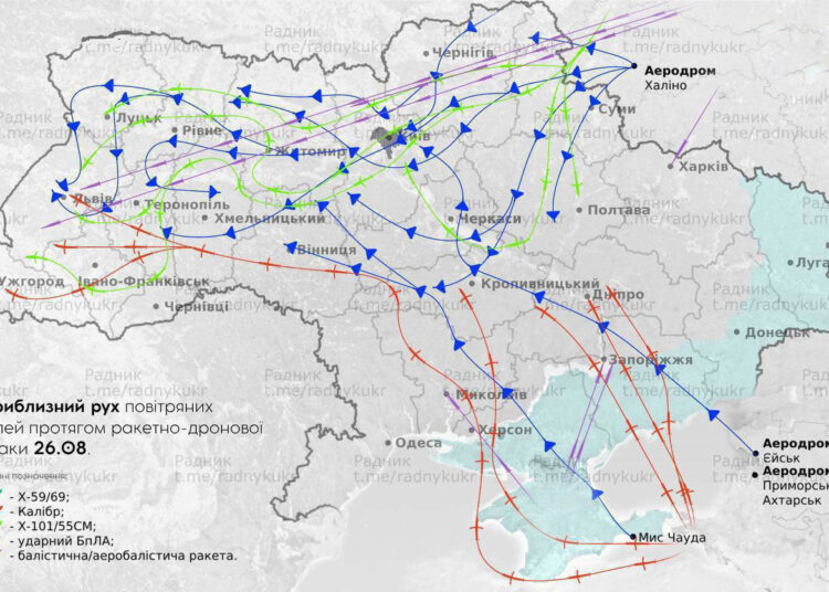 Możliwy tor ruchu wystrzelonych przez Rosję rakiet i dronów w dniu 26 sierpnia 2024 r. Źródło: t.me/radnykukr